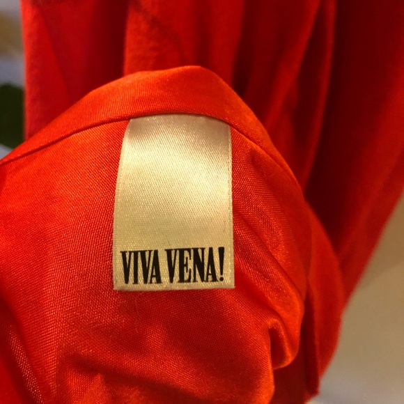 Playful red Viva Vena dress - Picture 6 of 7